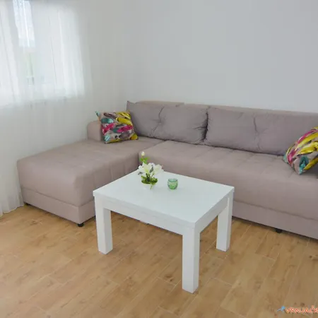 Daire Neda Lux 5 Nocenja, Sesto Gratis